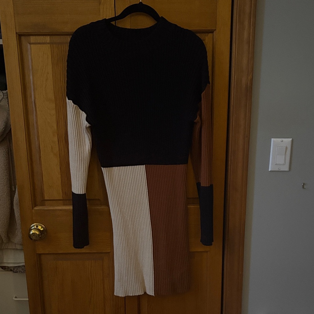 Versona Multitone Long Sleeve Dress